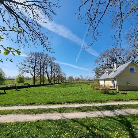 Cozy Country Side House Kutke
