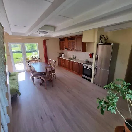 בית נופש Cozy Country Side House Kutke
